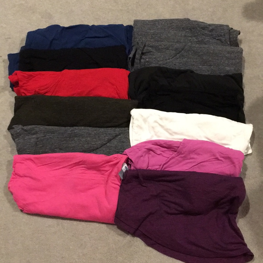 Lot of Old Navy layering tanks XL
